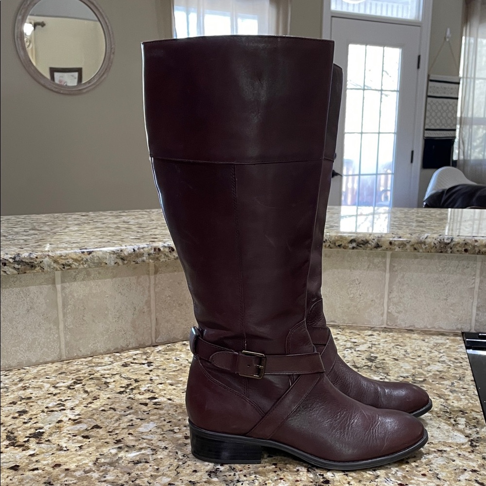 Women's Tall Leather Riding Boots in Burgundy